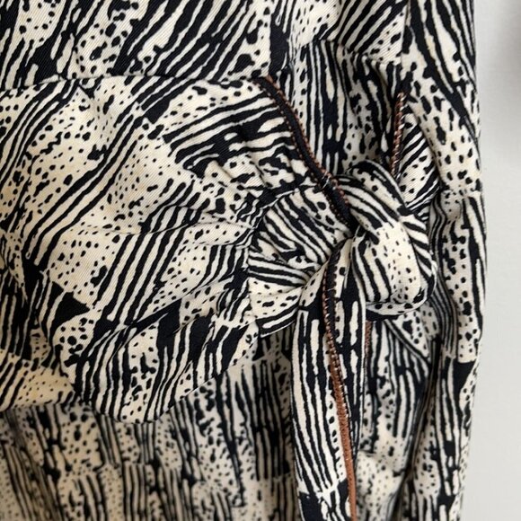 VINTAGE Max Studio Retro Print Dress Drop Waist Tied Side  Long Sleeve Size M - Picture 10 of 14